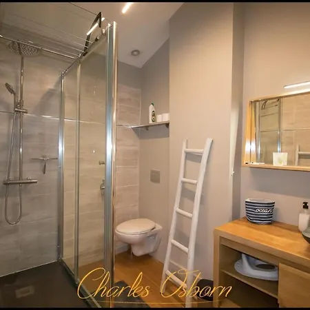 Le Vina, Charming In The Center Of