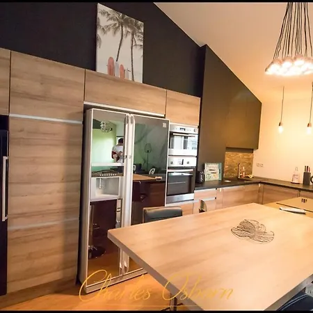 Le Vina, Charming In The Center Of *