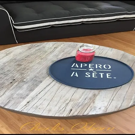 Le Vina, Charming In The Center Of Apartament Sète